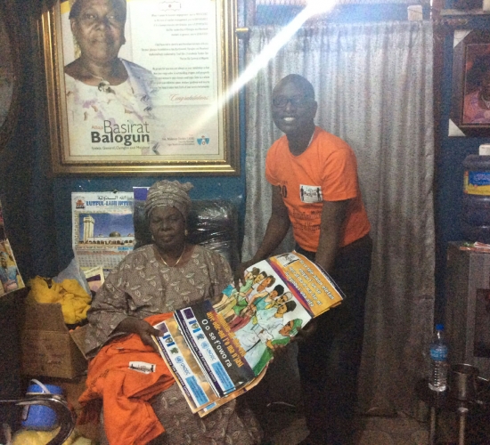 Before stepping out for our Market Outreach, WOCON paid a Courtesy Cal on the Iyaloja of Oyingbo Market and presented her with some of the IEC materials (Posters etc.)